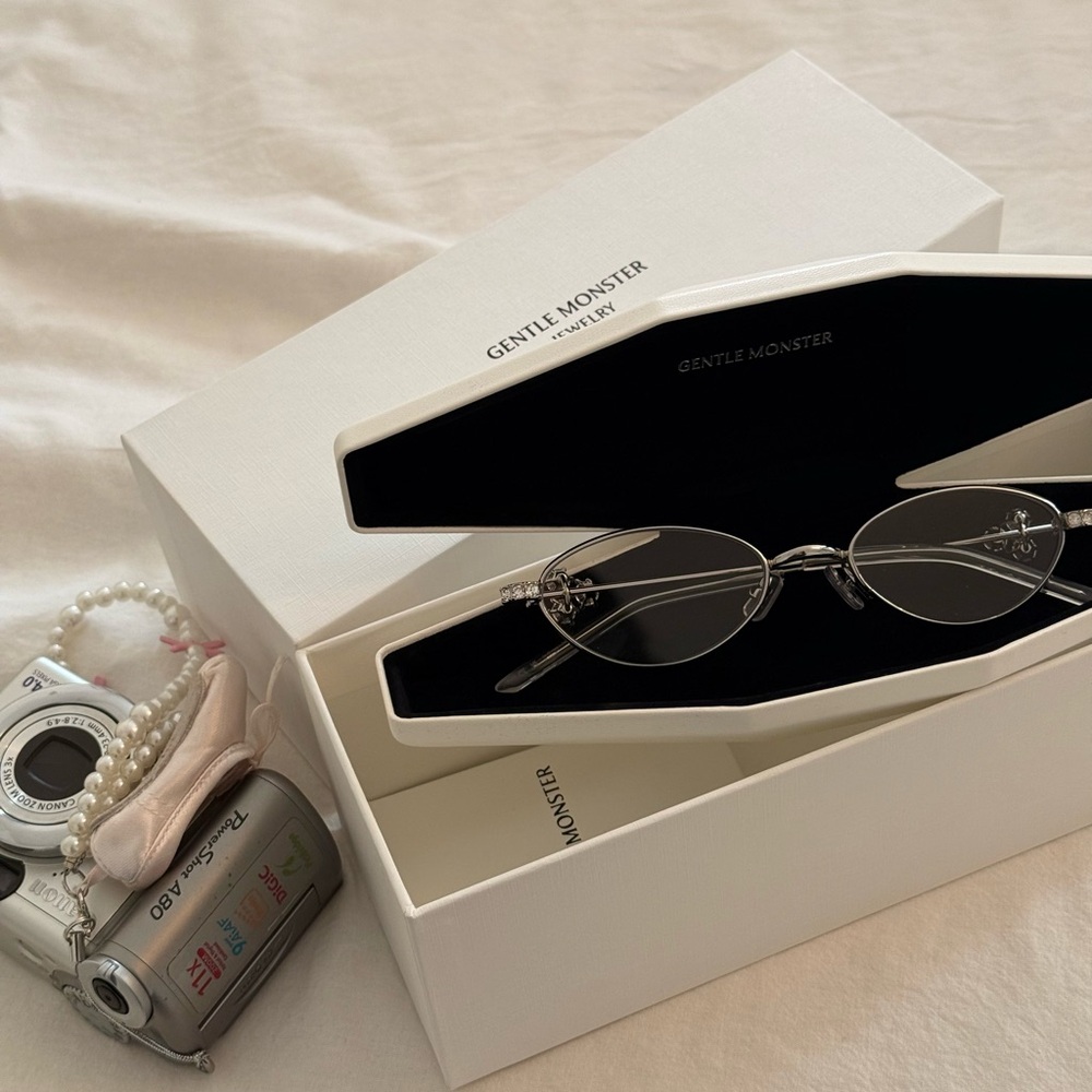 Gentle Monster Silver Crystal-Embellished Sunglasses